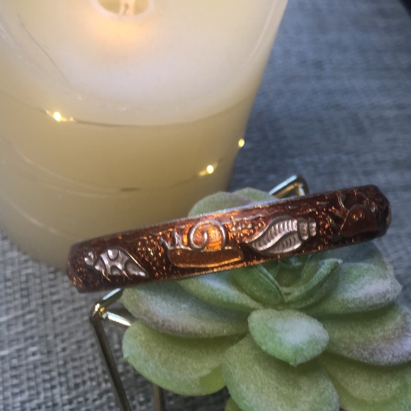 ๐
Handmade Bracelet From Belize Aquatic Life Theme ๐
- Picture 8 of 14